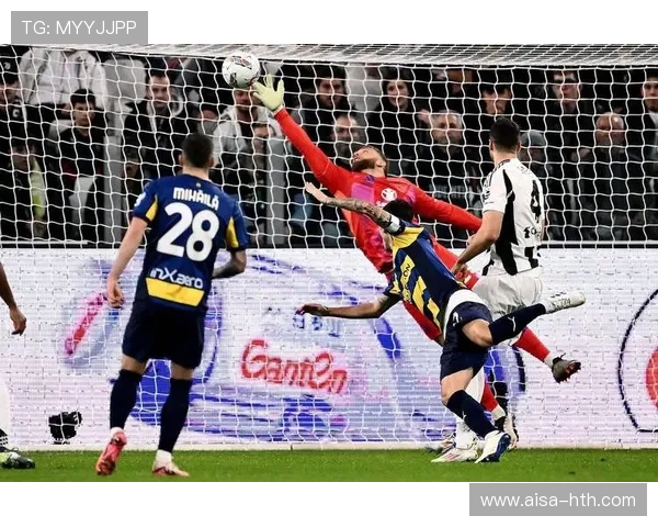 尤文后场断球瞬间转攻，麦肯尼直塞太过靠前