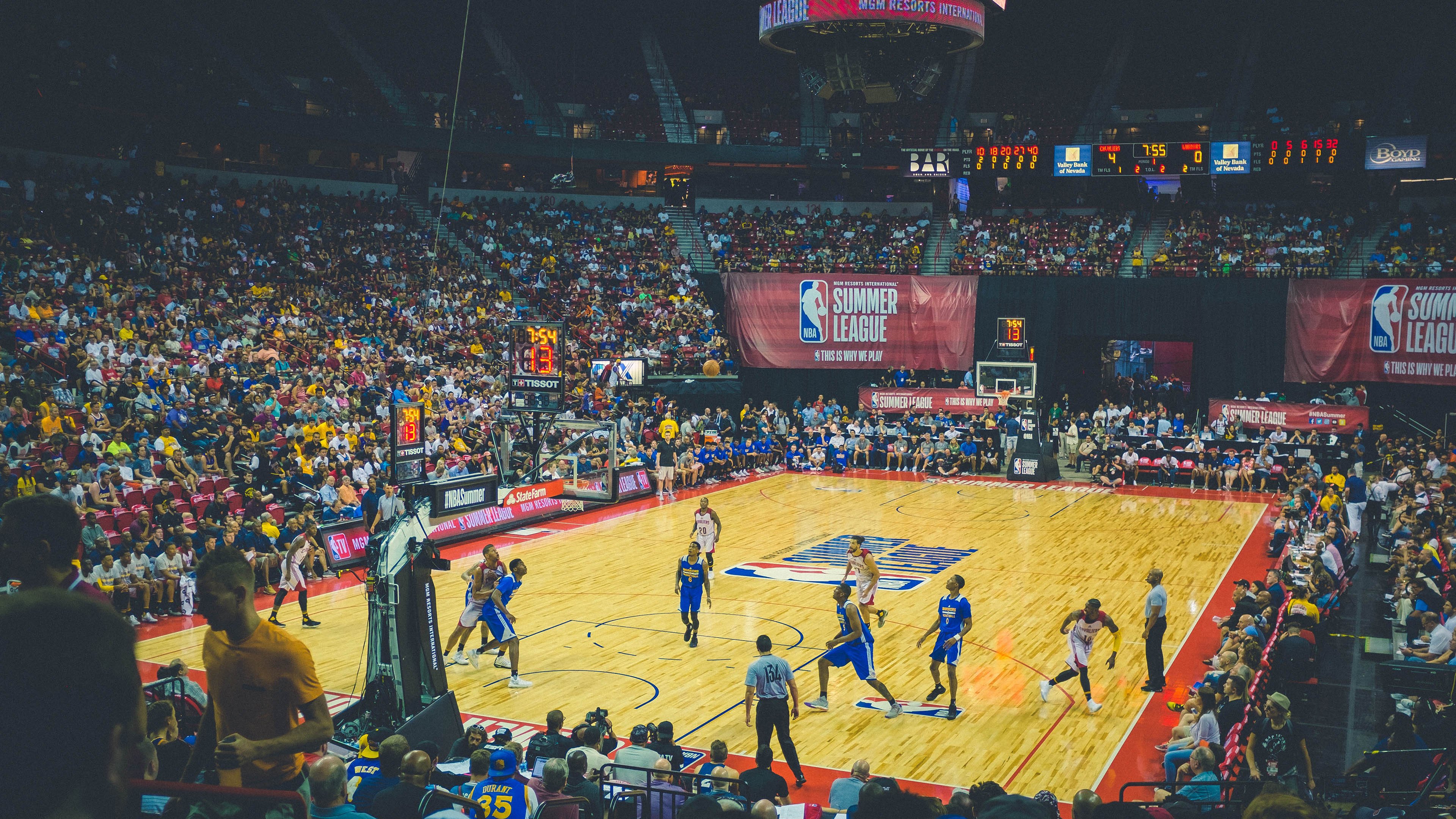 “体育进写字楼”午间体操赛 公司楼层间线上比分互比